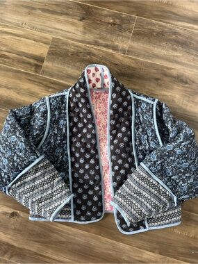 Quilted Mixed-Print Reversible Jacket in Navy and Light Blue